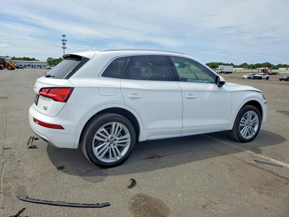 57996716 :رقم المزاد ، WA1CNAFY1J2189436 vin ، 2018 Audi Q5 مزاد بيع