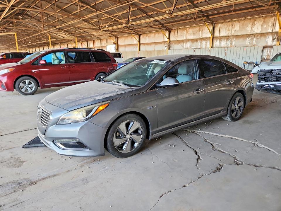 2017 Hyundai Sonata Hybrid მანქანა იყიდება აუქციონზე, vin: KMHE34L32HA072345, აუქციონის ნომერი: 57075916