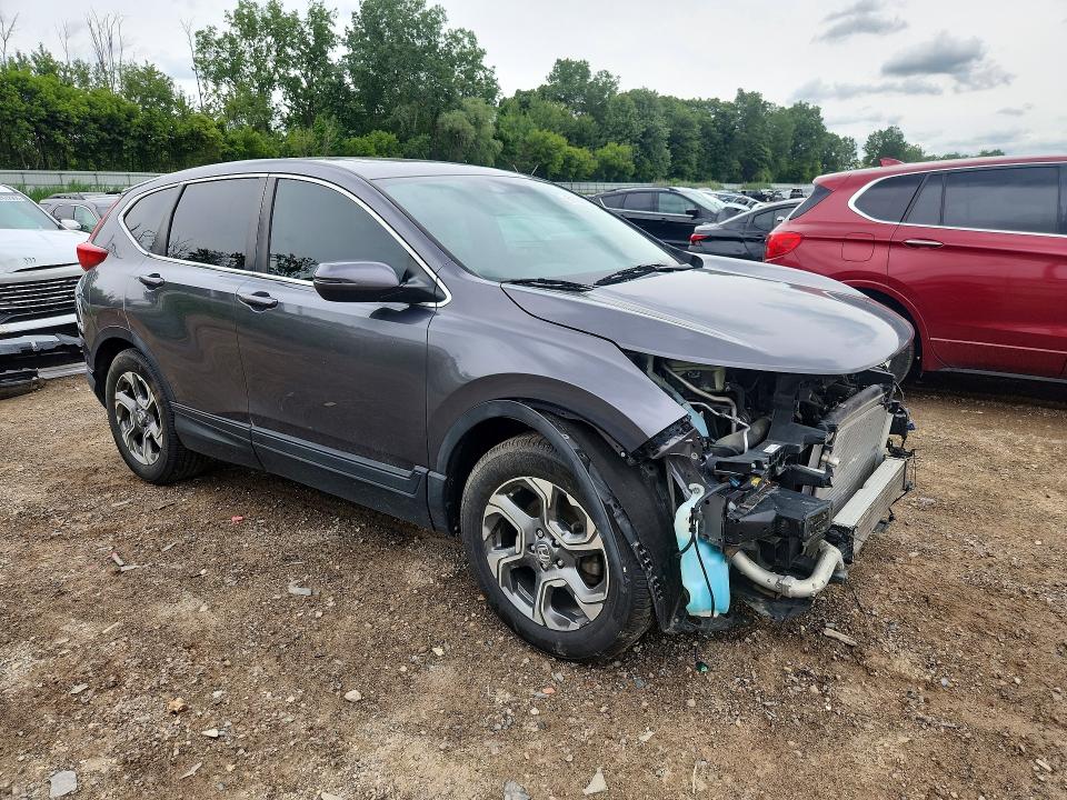 57630686 :رقم المزاد ، 5J6RW1H57JA011627 vin ، 2018 Honda Cr-v مزاد بيع