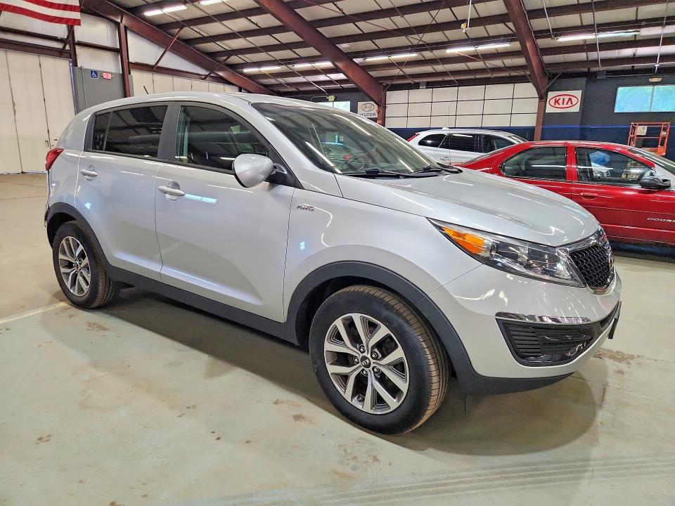 56136386 :رقم المزاد ، KNDPBCAC0G7873364 vin ، 2016 Kia Sportage مزاد بيع