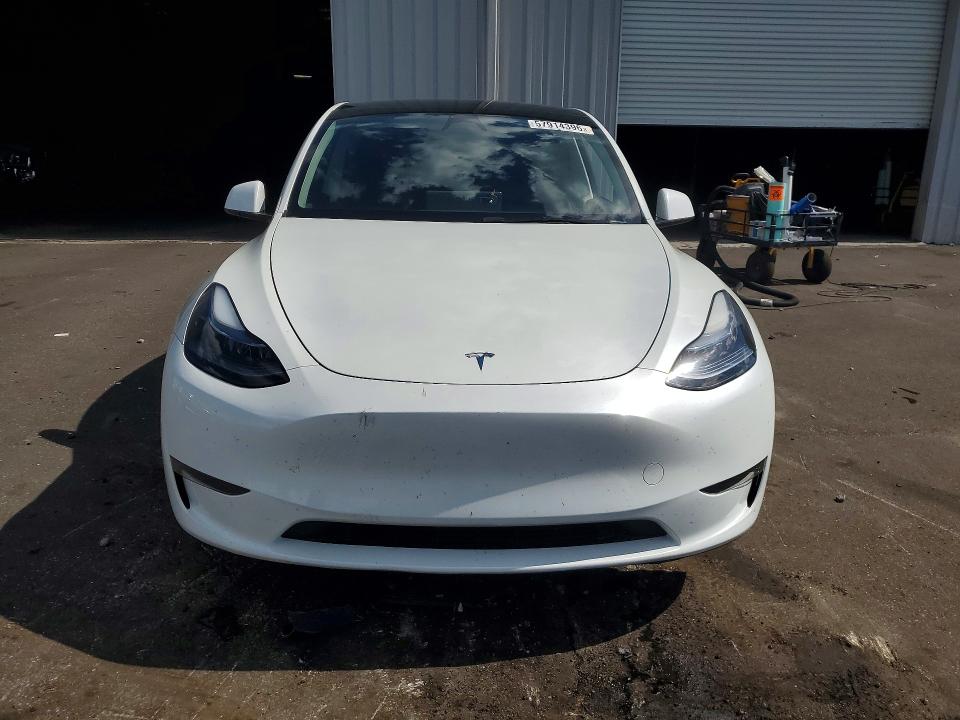 Продажа на аукционе авто 2024 Tesla Model Y, vin: 7SAYGDED8RA323132, номер лота: 57914396