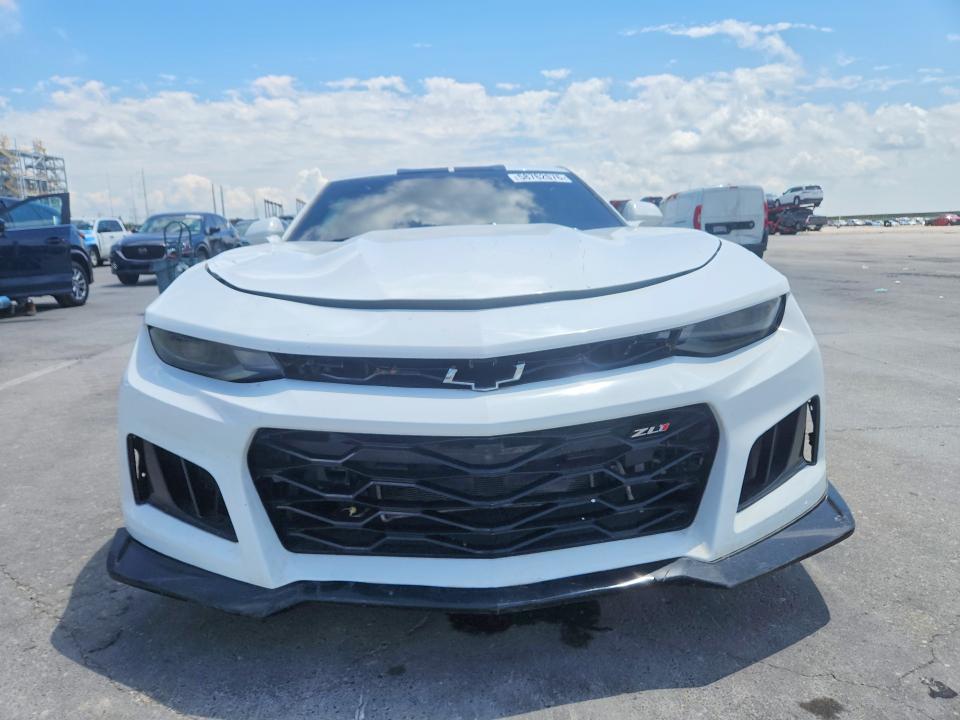 58762076 :رقم المزاد ، 1G1FF1R79H0150210 vin ، 2017 Chevrolet Camaro مزاد بيع