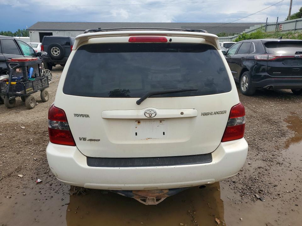57727246 :رقم المزاد ، JTEEP21A550115569 vin ، 2005 Toyota Highlander مزاد بيع