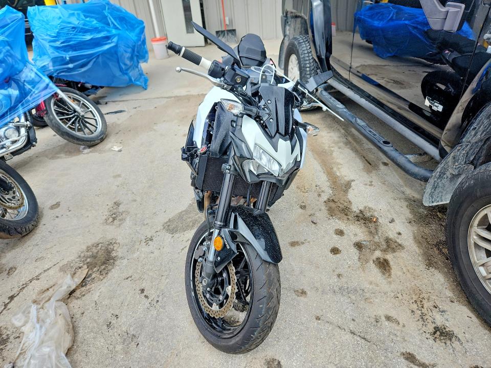 Продажа на аукционе авто 2022 Kawasaki Zr900, vin: JKAZR2F18NA035518, номер лота: 55080636