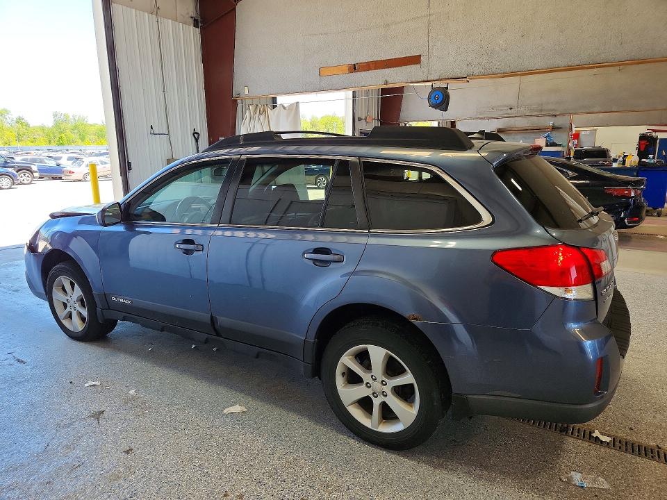 54546116 :رقم المزاد ، 4S4BRBCC1E3242877 vin ، 2014 Subaru Outback مزاد بيع