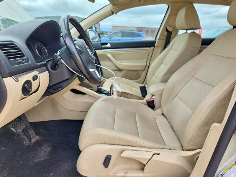 Продажа на аукционе авто 2010 Volkswagen Jetta, vin: 3VWRX7AJ8AM117548, номер лота: 57968716
