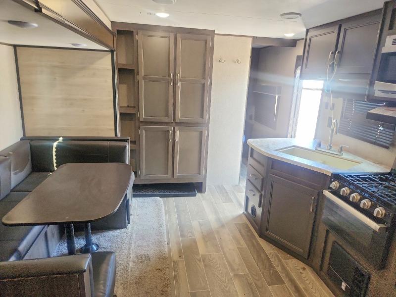 55510756 :رقم المزاد ، 1UJBJ0BR8M17S0969 vin ، 2021 Jayco Jay Flight Slx مزاد بيع