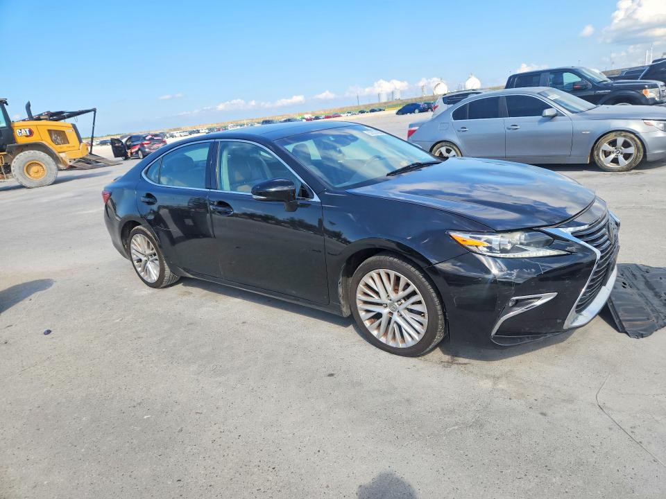 57027406 :رقم المزاد ، 58ABK1GG1GU010457 vin ، 2016 Lexus Es مزاد بيع