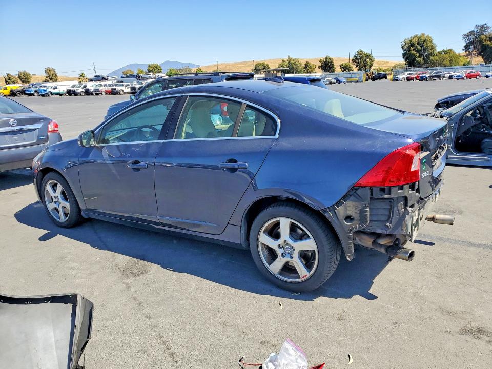 2013 Volvo S60 მანქანა იყიდება აუქციონზე, vin: YV1612FS7D2190945, აუქციონის ნომერი: 58323326