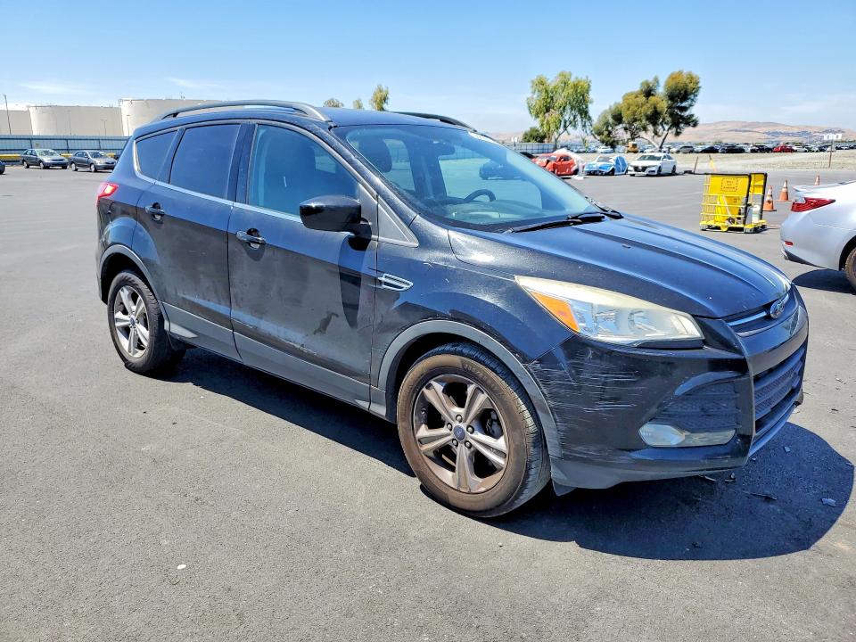 58838976 :رقم المزاد ، 1FMCU0GX7EUB01374 vin ، 2014 Ford Escape مزاد بيع