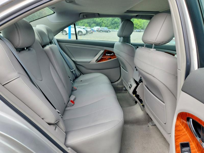 57871796 :رقم المزاد ، 4T1BF3EKXBU212852 vin ، 2011 Toyota Camry مزاد بيع