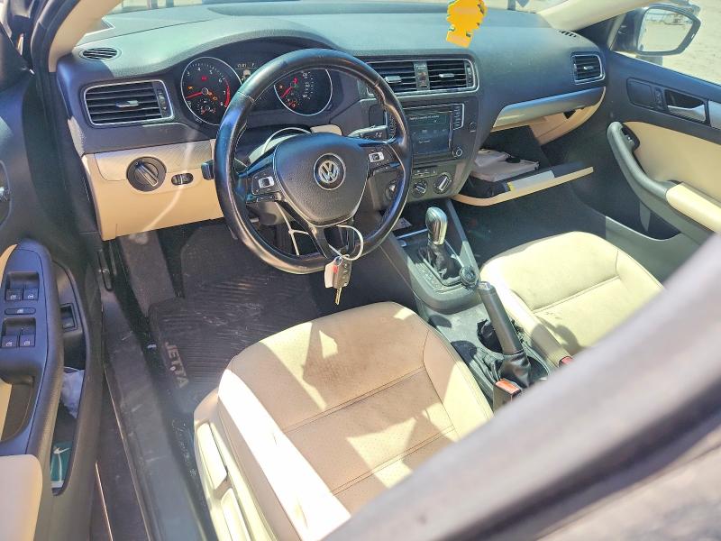56586106 :رقم المزاد ، 3VWDB7AJ6HM311112 vin ، 2017 Volkswagen Jetta مزاد بيع