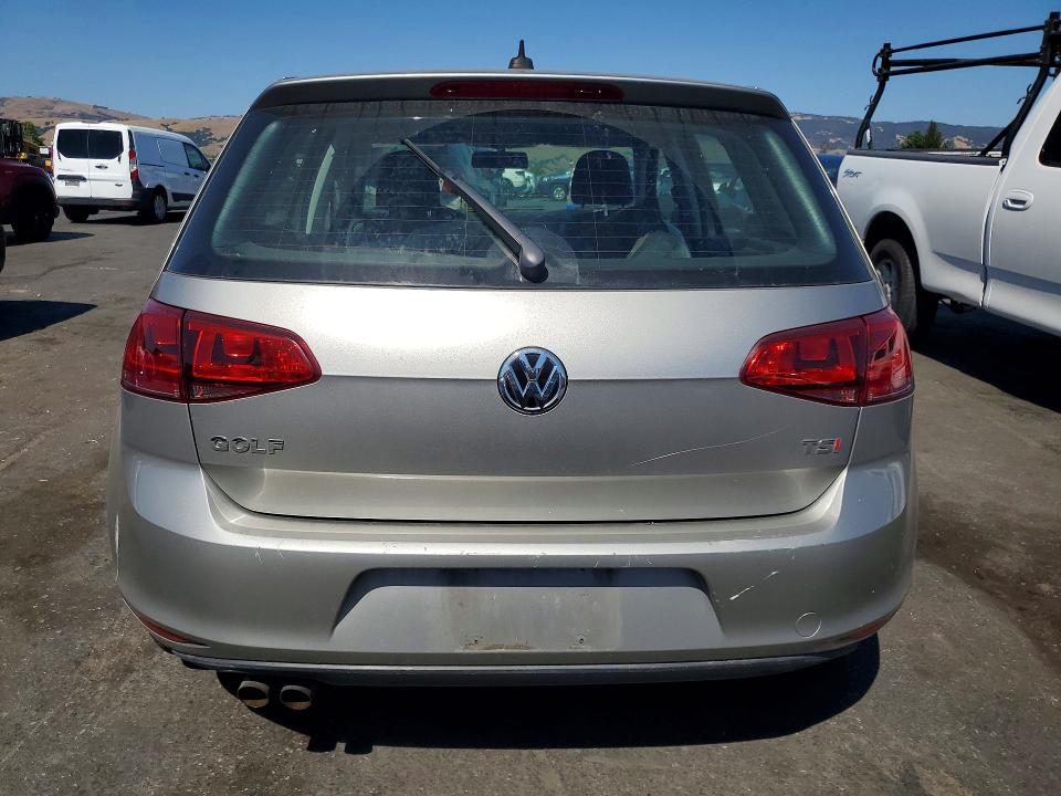 2017 Volkswagen Golf მანქანა იყიდება აუქციონზე, vin: 3VW217AU3HM025318, აუქციონის ნომერი: 58001026
