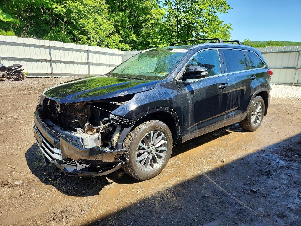 55318616 :رقم المزاد ، 5TDJZRFH2HS417589 vin ، 2017 Toyota Highlander مزاد بيع