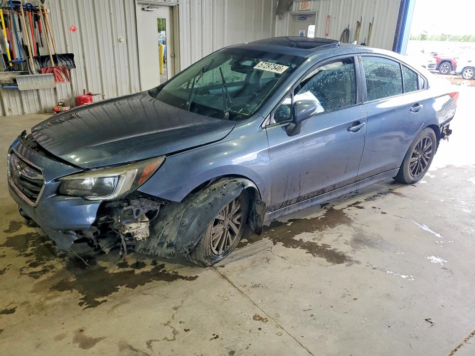 2018 Subaru Legacy მანქანა იყიდება აუქციონზე, vin: 4S3BNAH60J3008883, აუქციონის ნომერი: 57297546