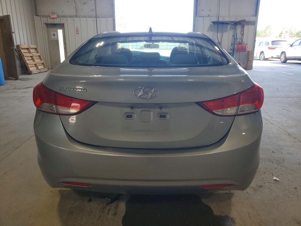 2013 Hyundai Elantra მანქანა იყიდება აუქციონზე, vin: KMHDH4AE4DU976272, აუქციონის ნომერი: 56674986