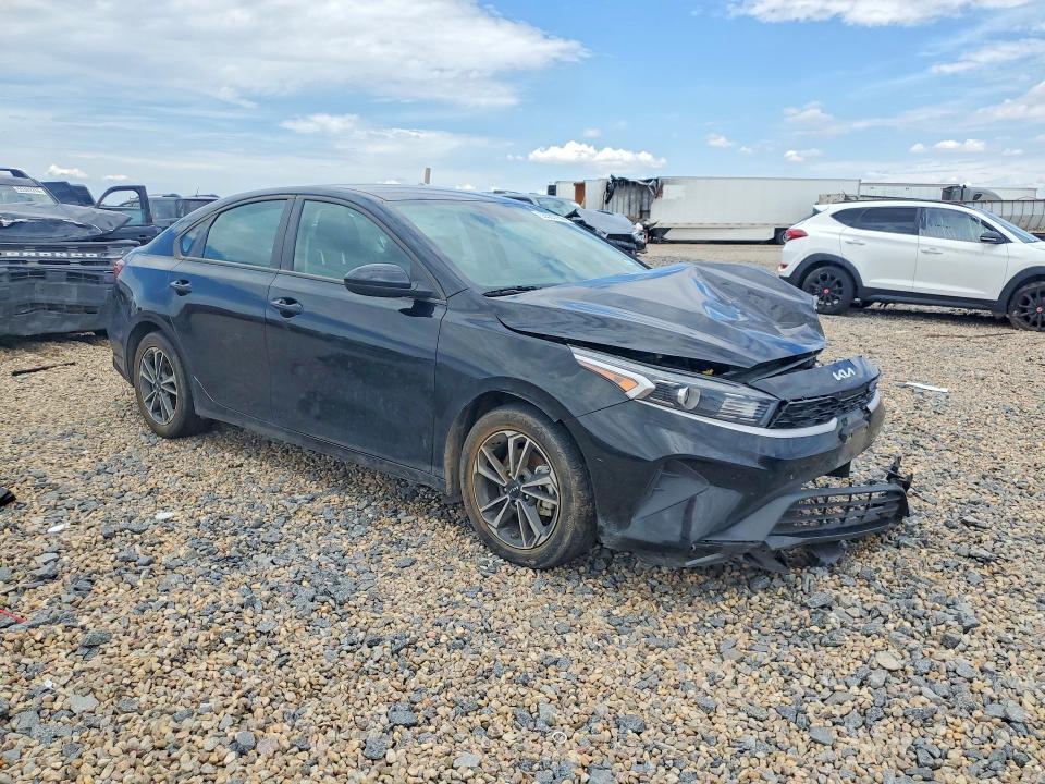 55583756 :رقم المزاد ، 3KPF24ADXRE725025 vin ، 2024 Kia Forte مزاد بيع