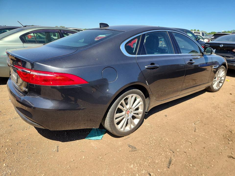 Продажа на аукционе авто 2017 Jaguar Xf, vin: SAJBK4BN3HCY42894, номер лота: 54840356