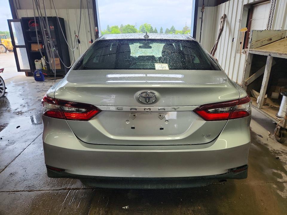 2021 Toyota Camry მანქანა იყიდება აუქციონზე, vin: 4T1C11AKXMU613673, აუქციონის ნომერი: 55634806