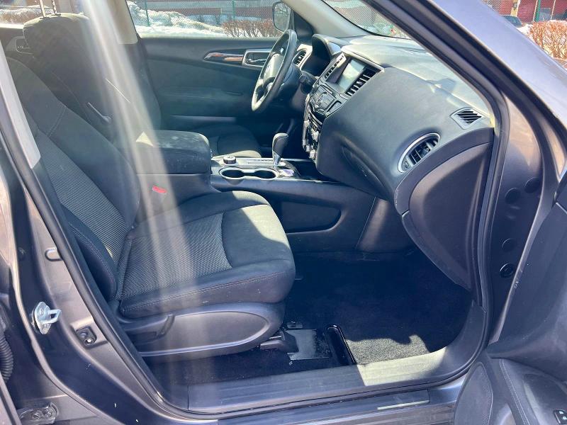 Продажа на аукционе авто 2017 Nissan Pathfinder, vin: 5N1DR2MM2HC664175, номер лота: 56133276