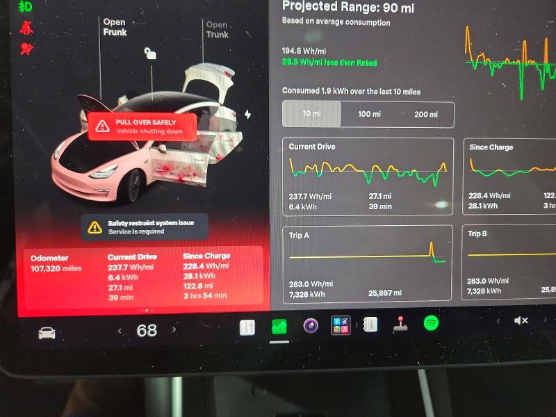 58525426 :رقم المزاد ، 5YJ3E1EA6JF005115 vin ، 2018 Tesla Model 3 مزاد بيع