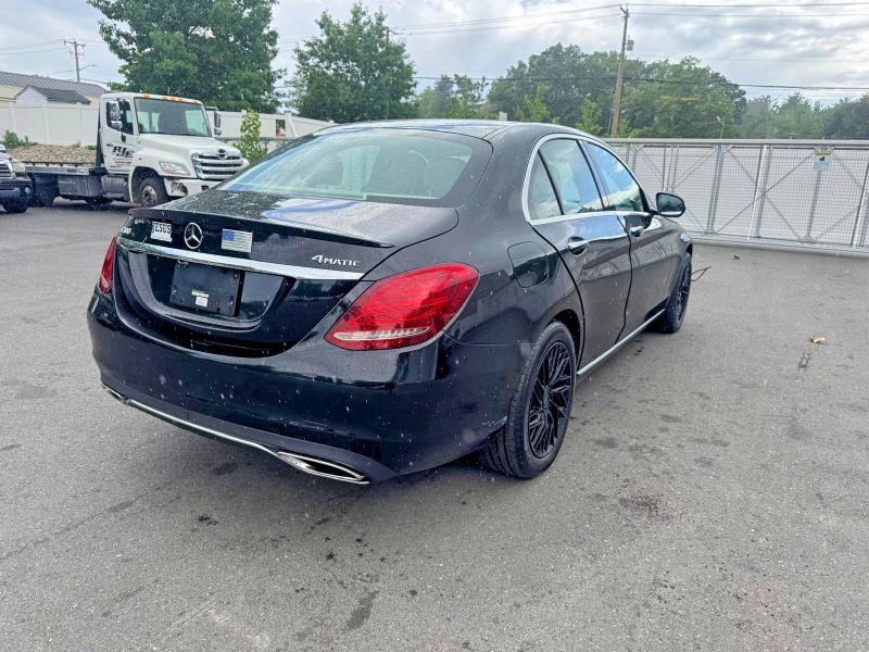 56053306 :رقم المزاد ، 55SWF4KB1FU068945 vin ، 2015 Mercedes-benz C مزاد بيع