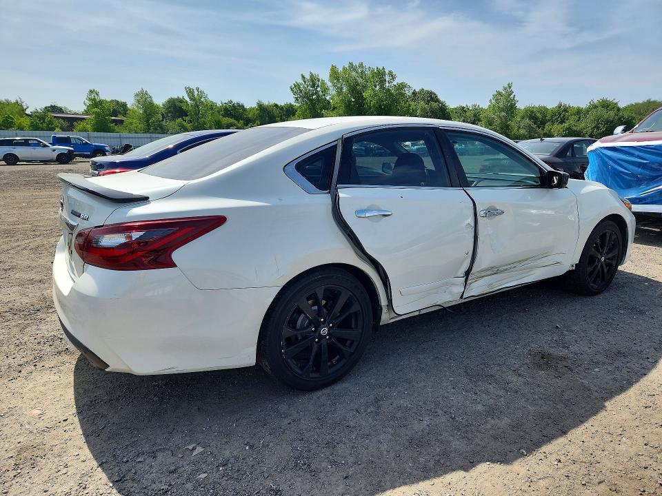 56677686 :رقم المزاد ، 1N4AL3AP6HC237973 vin ، 2017 Nissan Altima مزاد بيع