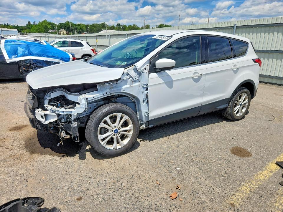 Продажа на аукционе авто 2019 Ford Escape, vin: 1FMCU0GD0KUB57822, номер лота: 57445376