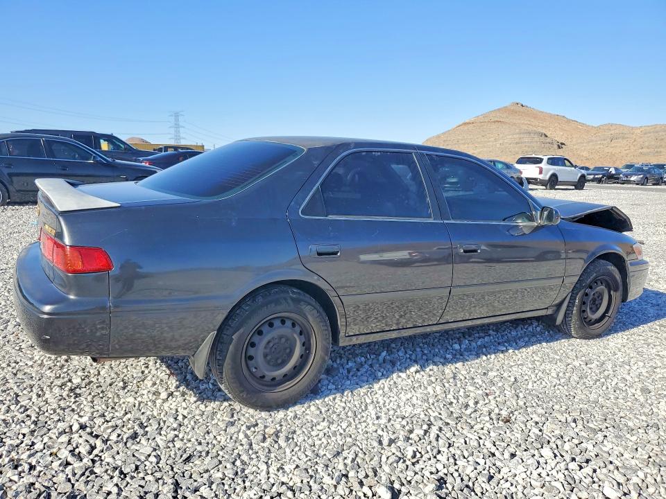 56538966 :رقم المزاد ، JT2BG22K2Y0493389 vin ، 2000 Toyota Camry مزاد بيع