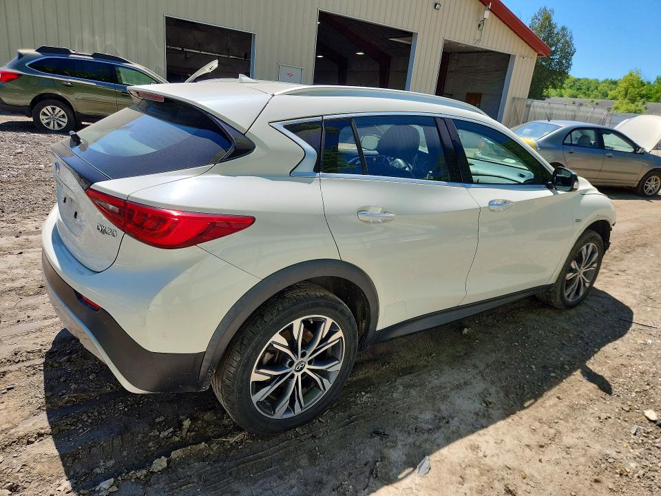 55963616 :رقم المزاد ، SJKCH5CR9HA028749 vin ، 2017 Infiniti Qx30 مزاد بيع