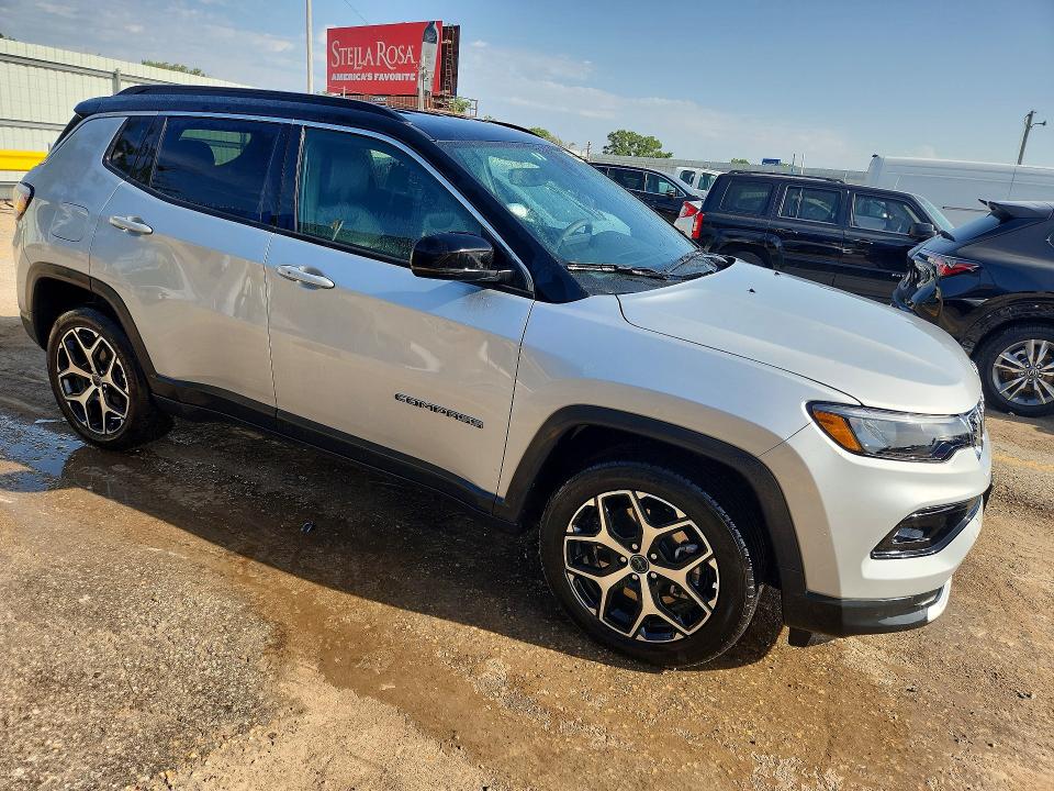 95586135 :رقم المزاد ، 3C4NJDCN7ST621646 vin ، 2025 Jeep Compass مزاد بيع
