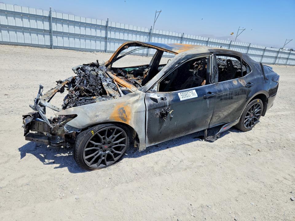 56985716 :رقم المزاد ، 4T1G11AK2NU667911 vin ، 2022 Toyota Camry مزاد بيع