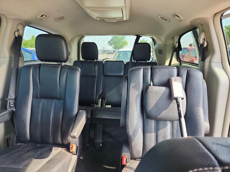 2015 Chrysler Town & Country მანქანა იყიდება აუქციონზე, vin: 2C4RC1BG5FR588894, აუქციონის ნომერი: 56755876