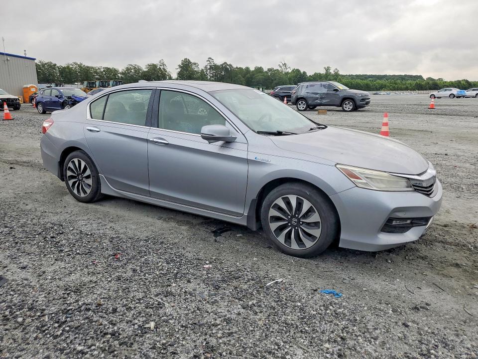 2017 Honda Accord მანქანა იყიდება აუქციონზე, vin: JHMCR6F75HC010686, აუქციონის ნომერი: 58511076