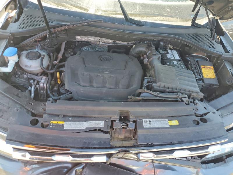 57746126 :رقم المزاد ، 3VV2B7AX8JM131331 vin ، 2018 Volkswagen Tiguan مزاد بيع