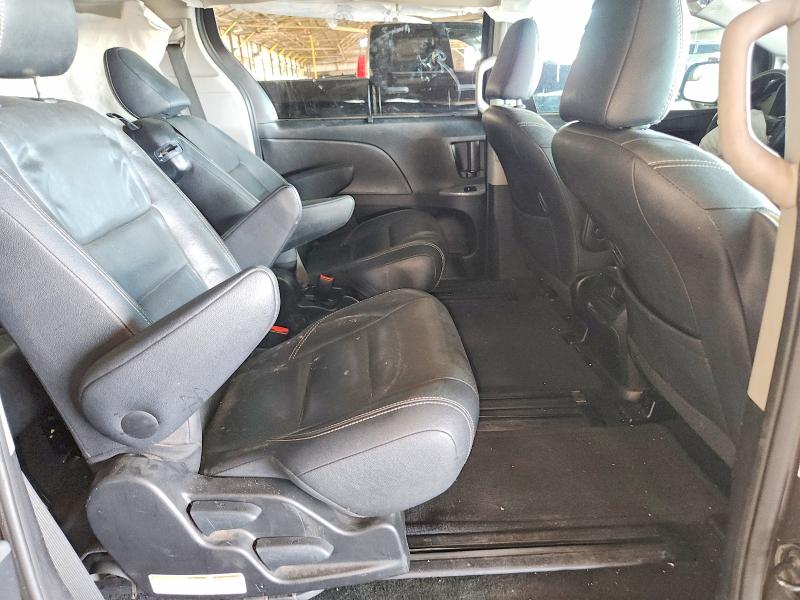 58860026 :رقم المزاد ، 5TDXK3DC7GS743079 vin ، 2016 Toyota Sienna مزاد بيع