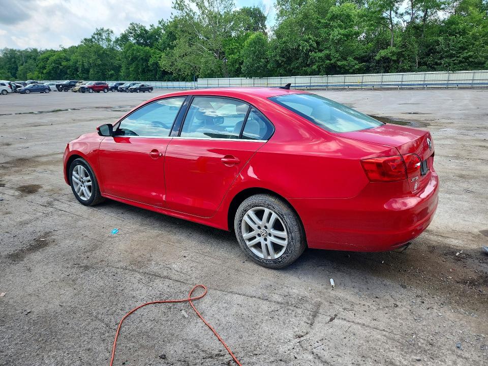 56478576 :رقم المزاد ، 3VWDP7AJ5DM445606 vin ، 2013 Volkswagen Jetta مزاد بيع