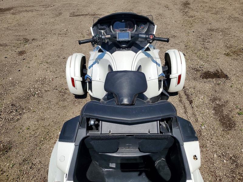 58441026 :رقم المزاد ، 2BXNBDD18EV002674 vin ، 2014 Can-am Spyder Roadster مزاد بيع