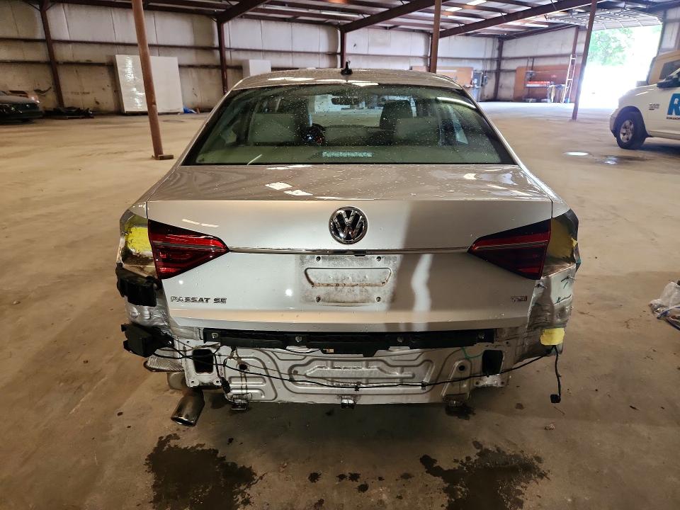 58406176 :رقم المزاد ، 1VWBA7A34JC047231 vin ، 2018 Volkswagen Passat مزاد بيع
