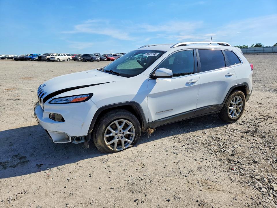 56426586 :رقم المزاد ، 1C4PJMCS5HW521594 vin ، 2017 Jeep Cherokee مزاد بيع