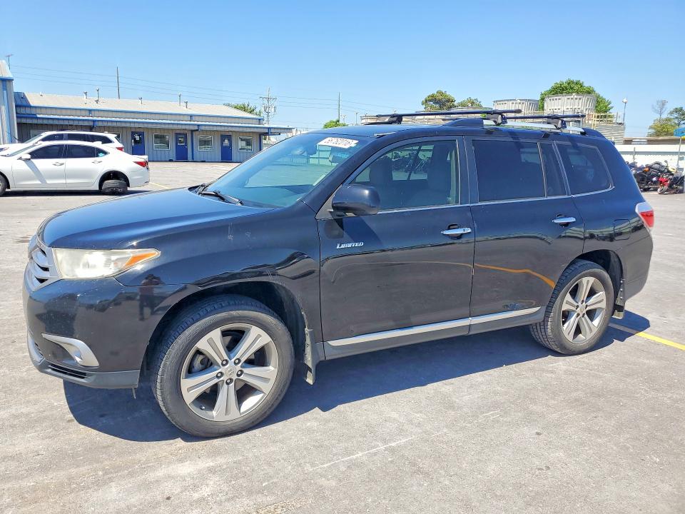Auction sale of the 2013 Toyota Highlander, vin: 5TDYK3EH5DS137838, lot number: 56762016