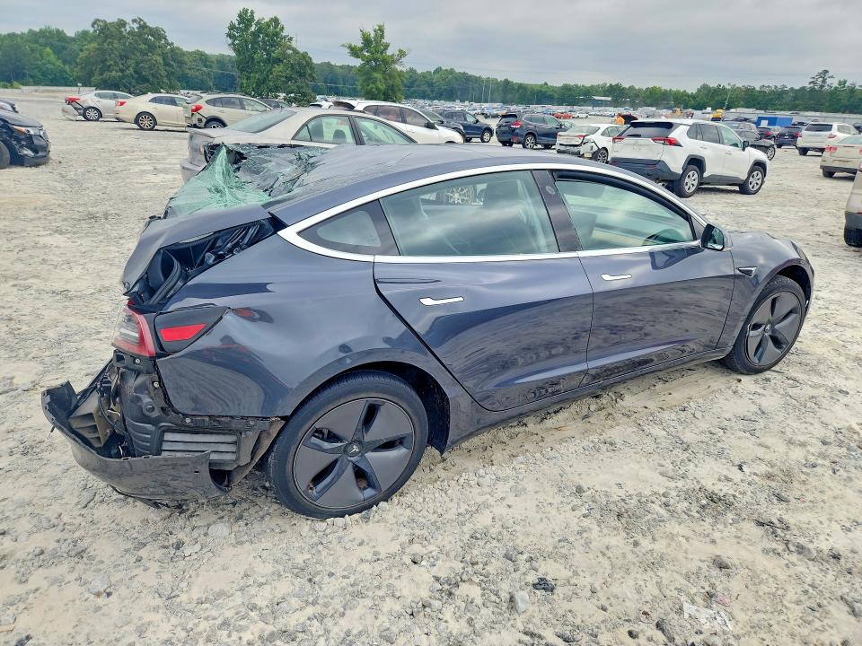58077586 :رقم المزاد ، 5YJ3E1EA1JF101640 vin ، 2018 Tesla Model 3 مزاد بيع