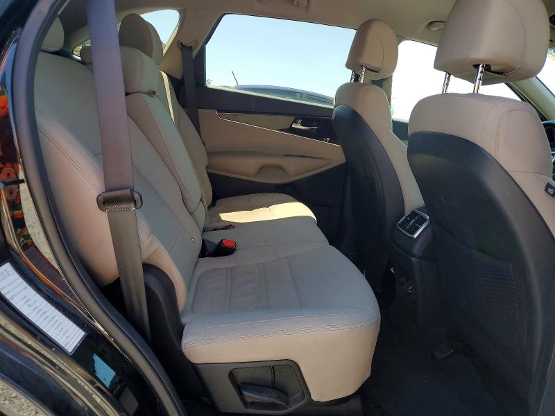 56331466 :رقم المزاد ، 5XYPGDA30HG294290 vin ، 2017 Kia Sorento مزاد بيع