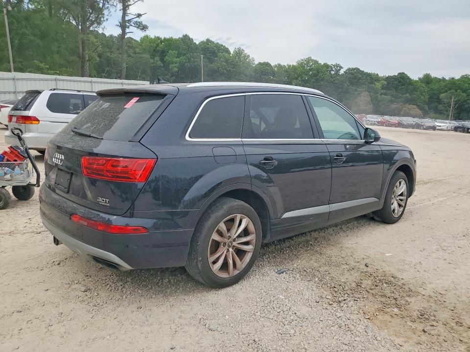 Продажа на аукционе авто 2017 Audi Q7, vin: WA1LABF76HD040012, номер лота: 57517896