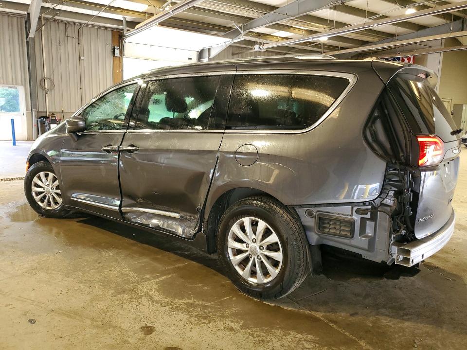 Продажа на аукционе авто 2019 Chrysler Pacifica, vin: 2C4RC1BG7KR588597, номер лота: 57847036
