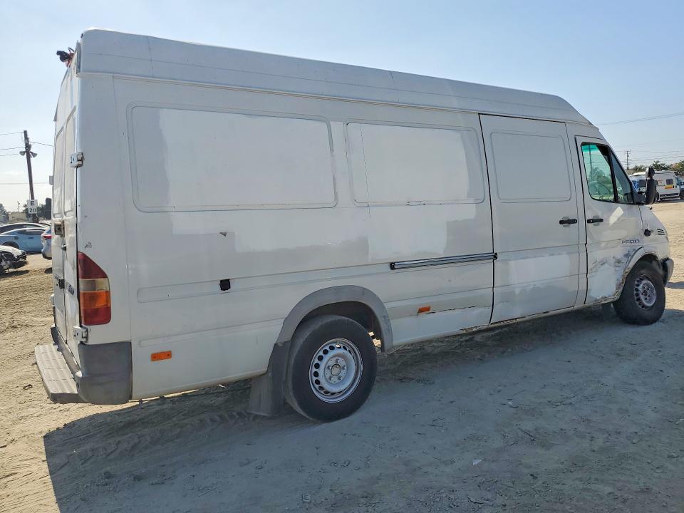 55422946 :رقم المزاد ، WD2PD744855745886 vin ، 2005 Dodge Sprinter مزاد بيع