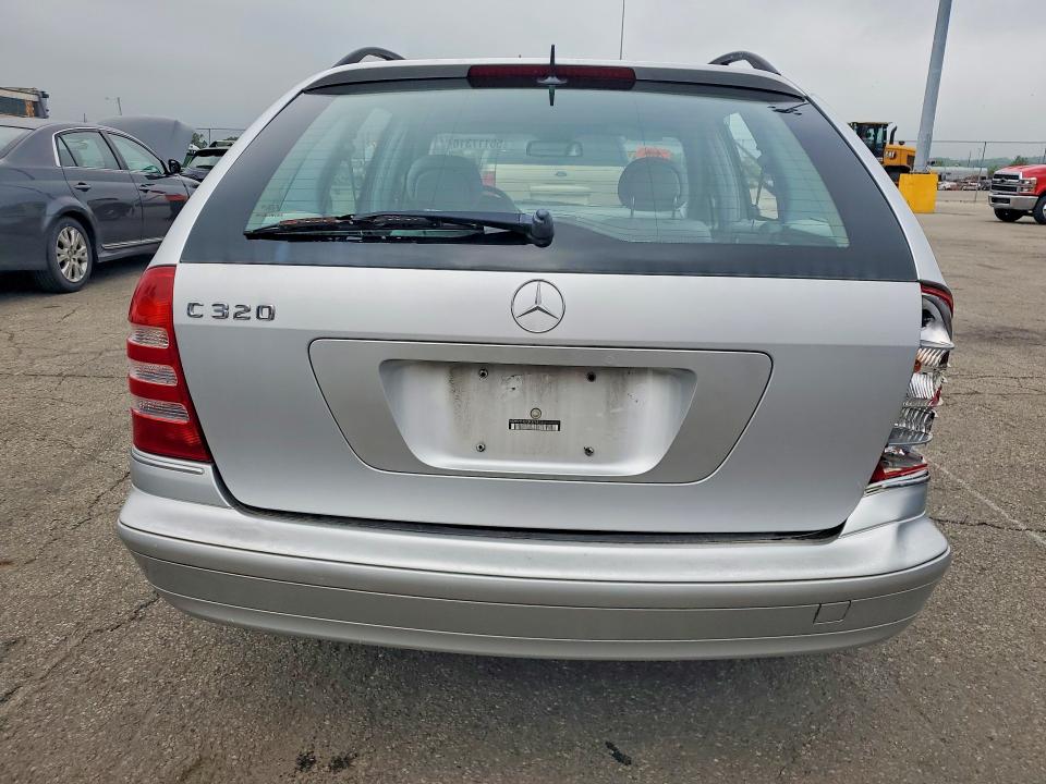 56117316 :رقم المزاد ، WDBRH64J03F324913 vin ، 2003 Mercedes-benz C مزاد بيع