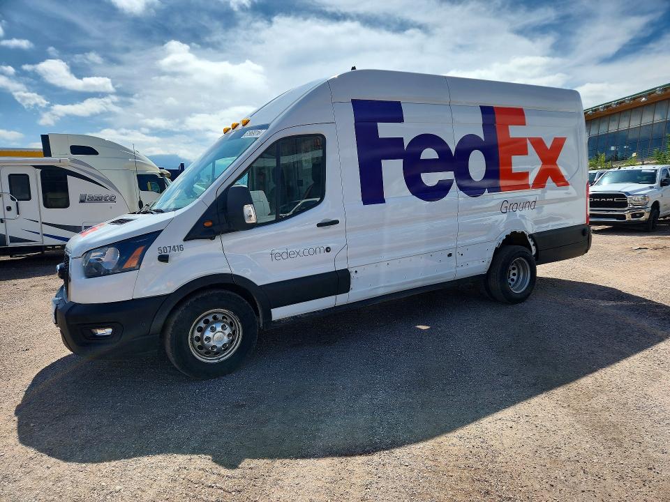 51969316 :رقم المزاد ، 1FTRU8UG1NKA66747 vin ، 2022 Ford Transit مزاد بيع