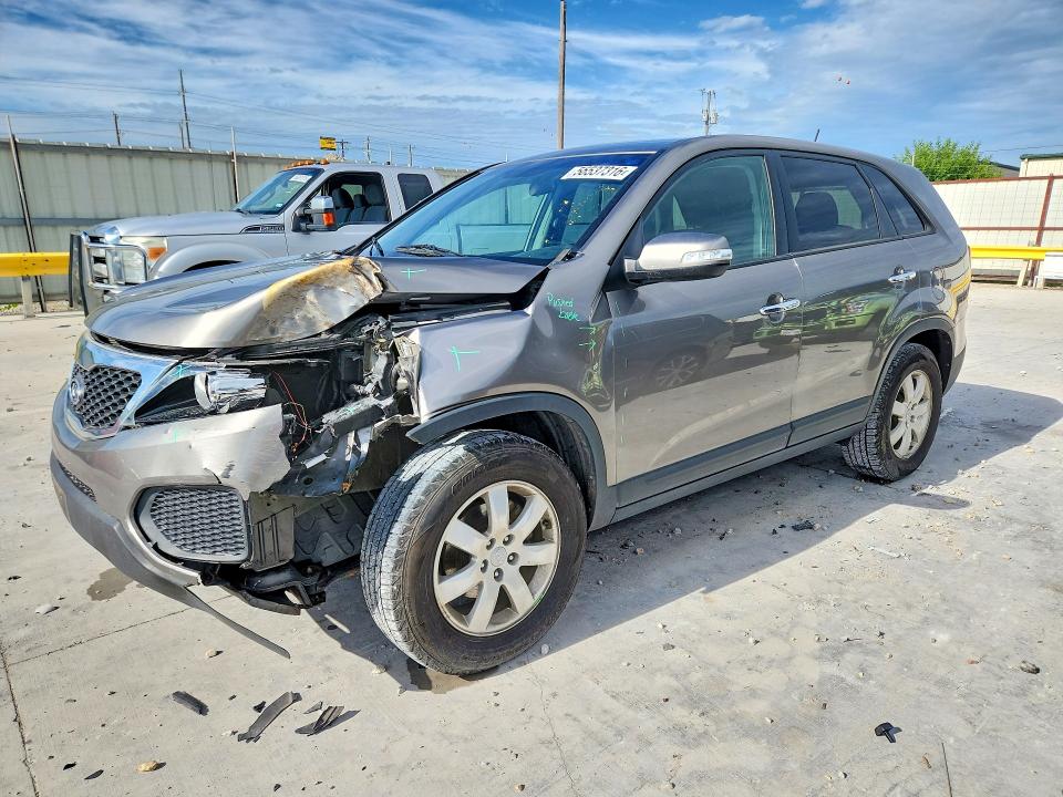 2013 Kia Sorento მანქანა იყიდება აუქციონზე, vin: 5XYKT3A10DG394608, აუქციონის ნომერი: 56537316