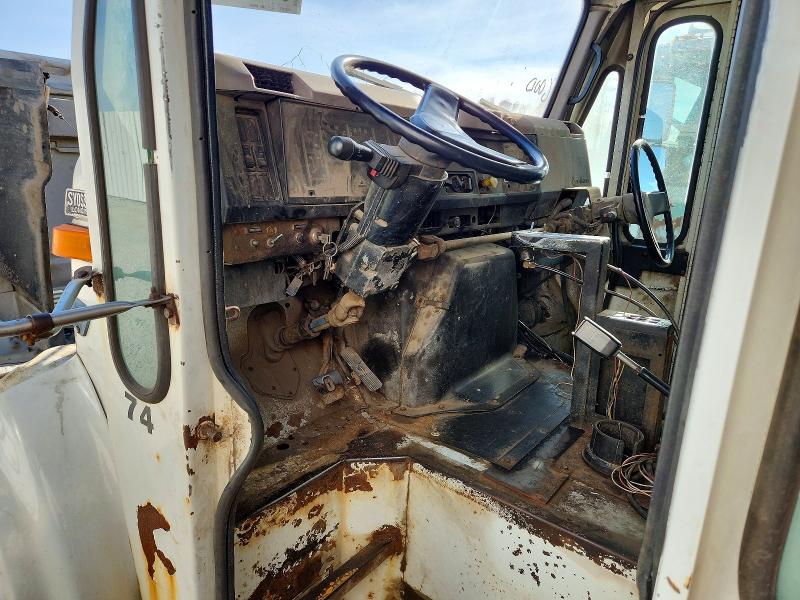 1998 International 4900 მანქანა იყიდება აუქციონზე, vin: 1HTSDAAR3WH498532, აუქციონის ნომერი: 55908546